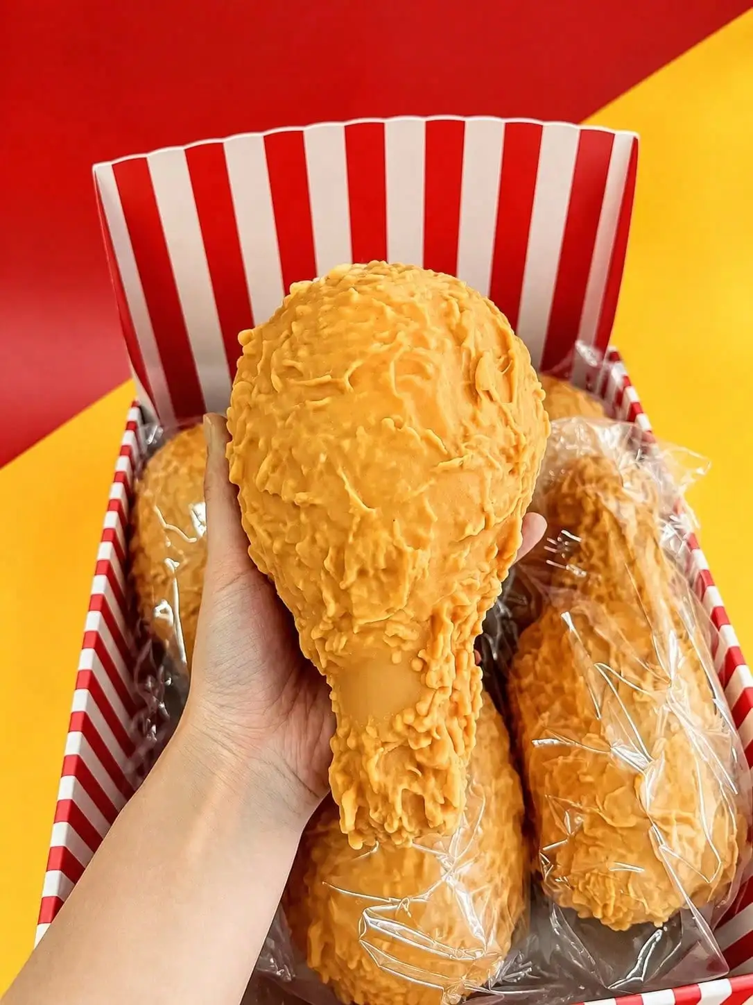 1pc Realistic Fried Chicken Leg Soft Slow-Rise Stress Relief Toy Creative Venting Device Suitable For Teens And Adults Relaxing Toy Prank Toy Party Favor, Classroom Prize, Gift Bag Filler Birthday, Holiday Gift
1pc Realistic Fried Chicken Leg Soft Slow-Rise Stress Relief Toy Creative Venting Device Suitable For Teens And Adults Relaxing Toy Prank Toy Party Favor, Classroom Prize, Gift Bag Filler Birthday, Holiday Gift