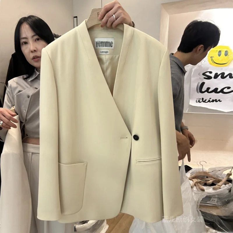 SuperAen, повседневный элегантный пиджак в корейском стиле для женщин, весна и осень 2024, новые однотонные пальто оверсайз с v-образным вырезом
SuperAen, повседневный элегантный пиджак в корейском стиле для женщин, весна и осень 2024, новые однотонные пальто оверсайз с v-образным вырезом
