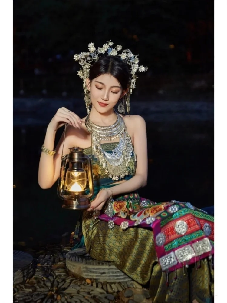 Women's clothing with ethnic style travel photography chest-hugging suit and exotic long dress
Women's clothing with ethnic style travel photography chest-hugging suit and exotic long dress