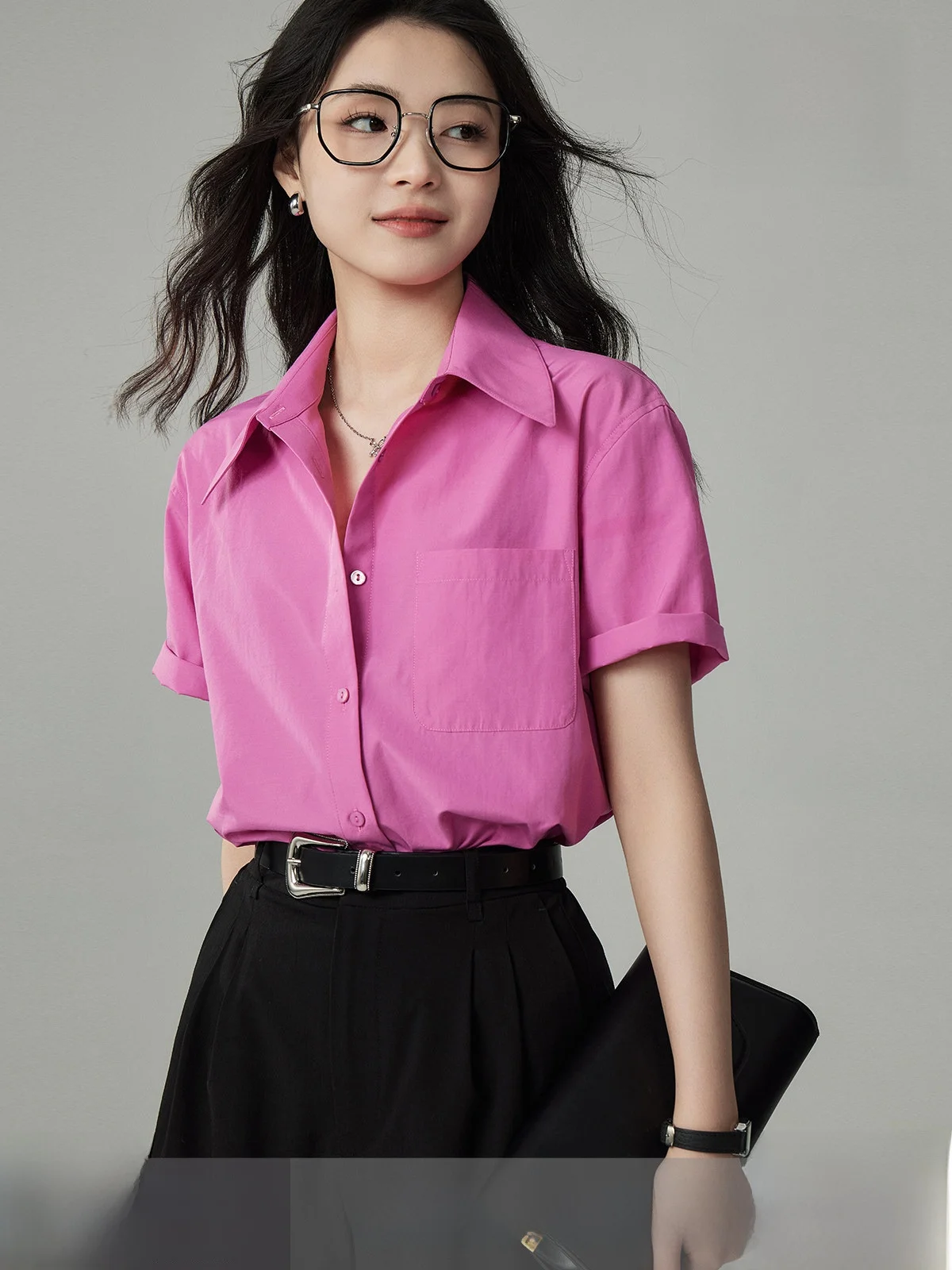 Elegant Short Sleeve Basic Style Commuter Shirt for Women Breathable Cotton Polyester Blend V-Neck Button up Top Korean Style
Elegant Short Sleeve Basic Style Commuter Shirt for Women Breathable Cotton Polyester Blend V-Neck Button up Top Korean Style