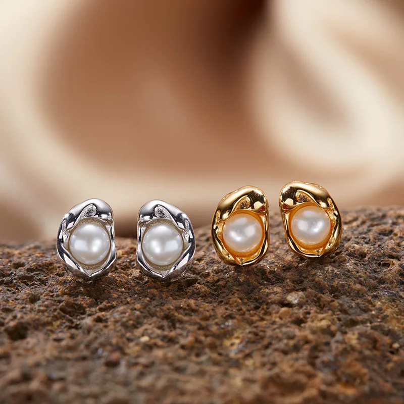 S925Pure Silver Natural Freshwater Pearl Stud Earrings Plated18KReal Gold Earrings Niche Cool Style Earrings Wholesale
S925Pure Silver Natural Freshwater Pearl Stud Earrings Plated18KReal Gold Earrings Niche Cool Style Earrings Wholesale