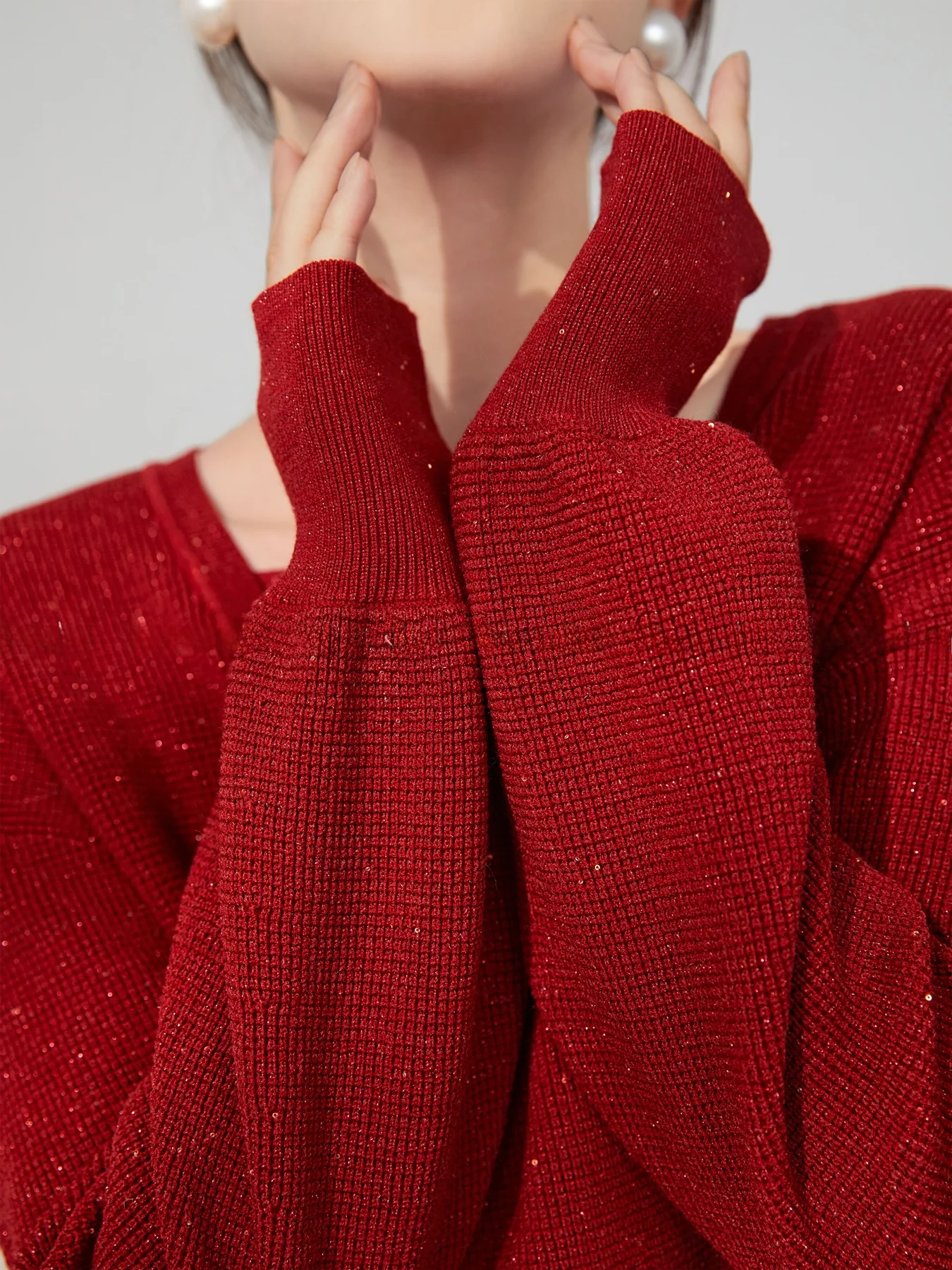 Красный трикотаж V-Ne с внутренним узлом для женщин, сливовый бренд Jan для поездок на работу, полиэфирное волокно, длинный све, обычный...
Красный трикотаж V-Ne с внутренним узлом для женщин, сливовый бренд Jan для поездок на работу, полиэфирное волокно, длинный све, обычный...