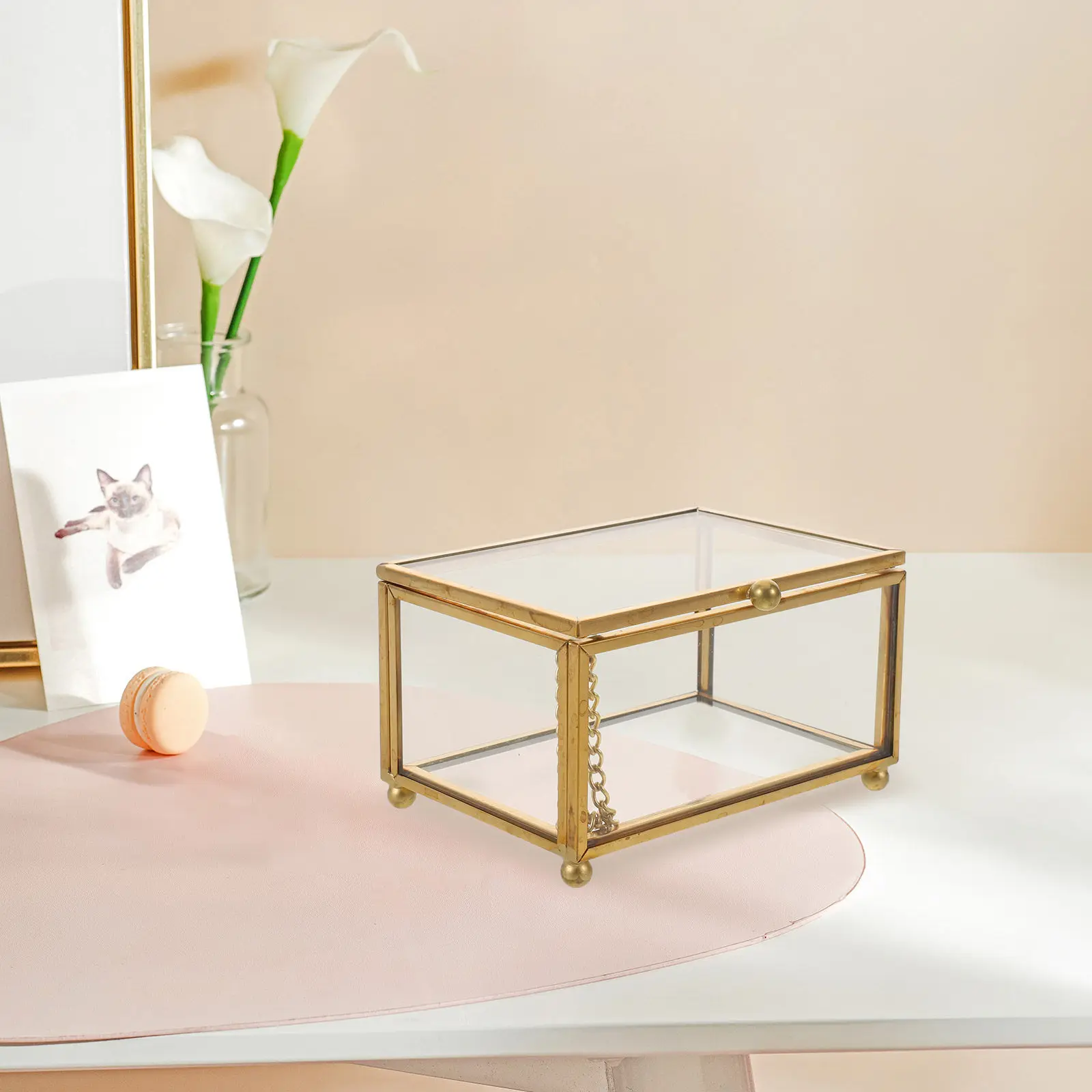 Прозрачная стеклянная шкатулка для украшений 4x2.8x2.4 дюйма в винтажном стиле, прямоугольная, с крышкой, для хранения серег, колец и мелких сувениров
Прозрачная стеклянная шкатулка для украшений 4x2.8x2.4 дюйма в винтажном стиле, прямоугольная, с крышкой, для хранения серег, колец и мелких сувениров