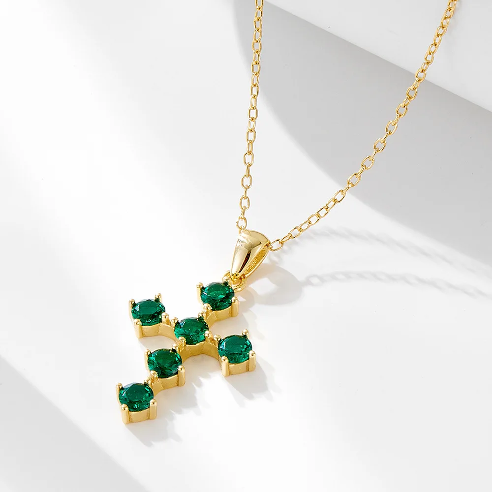 Dawn's Jewel Retro Light Luxury Emerald Zircon Cross Pendant Necklace For Women 925 Sterling Silver Clavicle Chain necklace
Dawn's Jewel Retro Light Luxury Emerald Zircon Cross Pendant Necklace For Women 925 Sterling Silver Clavicle Chain necklace