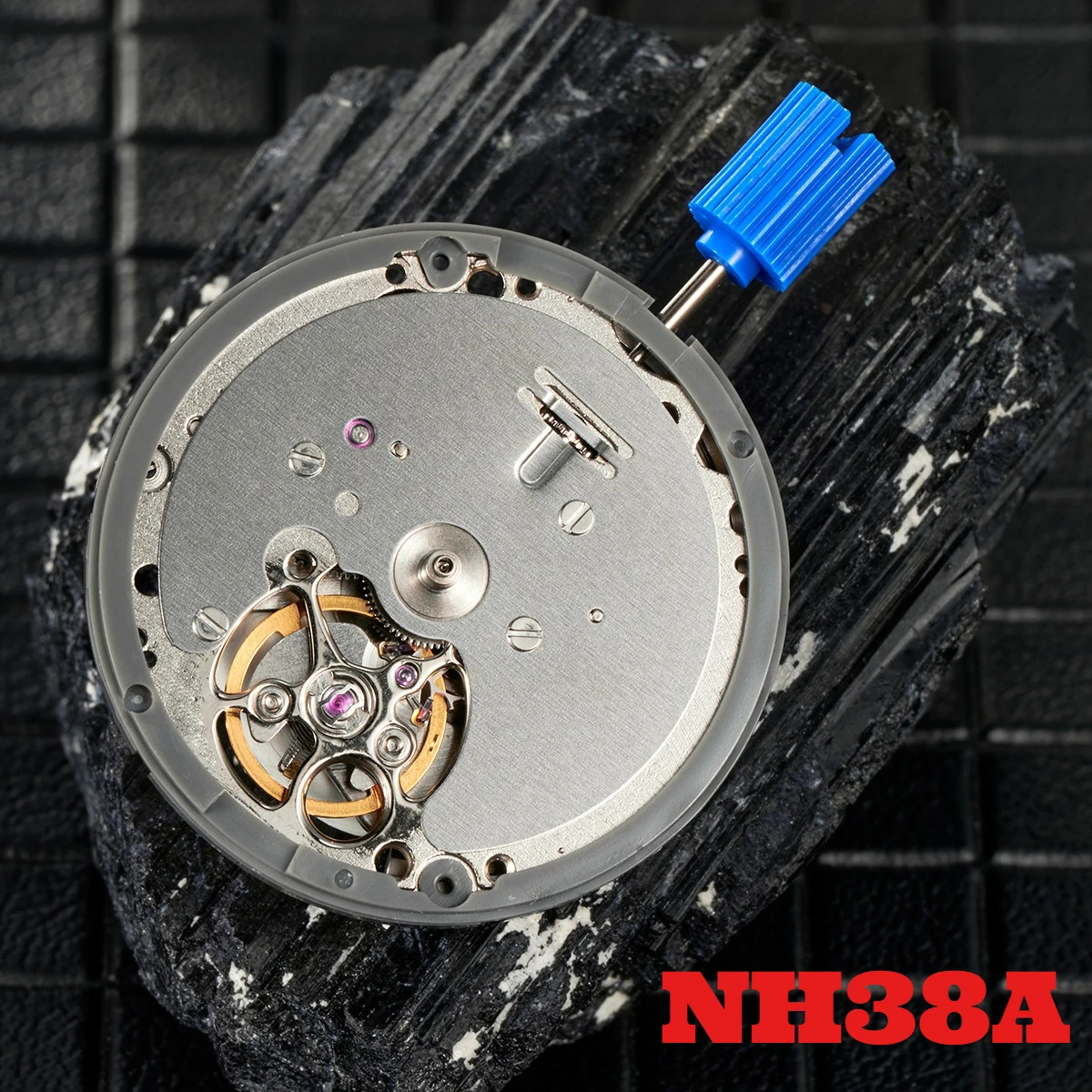 Оригинальный механический механизм NH38A для модификации часов, автоматический часовой механизм с 24 камнями, высокая точность, запчасти и аксессуары для ремонта NH38
Оригинальный механический механизм NH38A для модификации часов, автоматический часовой механизм с 24 камнями, высокая точность, запчасти и аксессуары для ремонта NH38