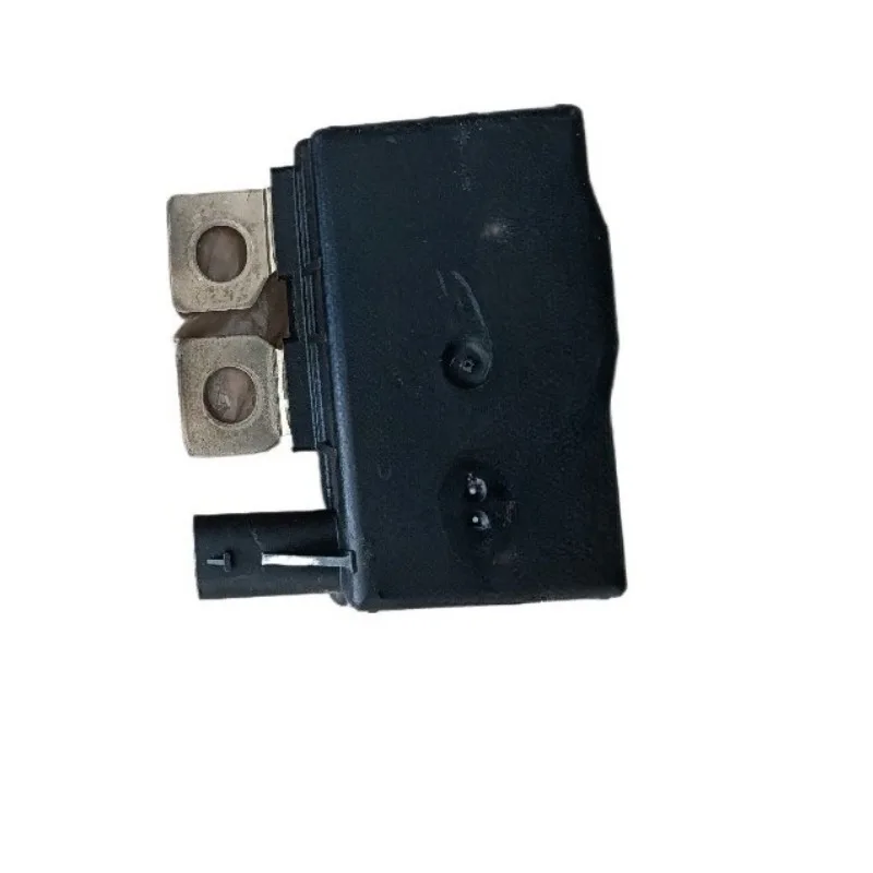 Реле защиты от отключения питания для Mercedes-Benz Vito C E GLB-Class, OEM 0009822223
Реле защиты от отключения питания для Mercedes-Benz Vito C E GLB-Class, OEM 0009822223