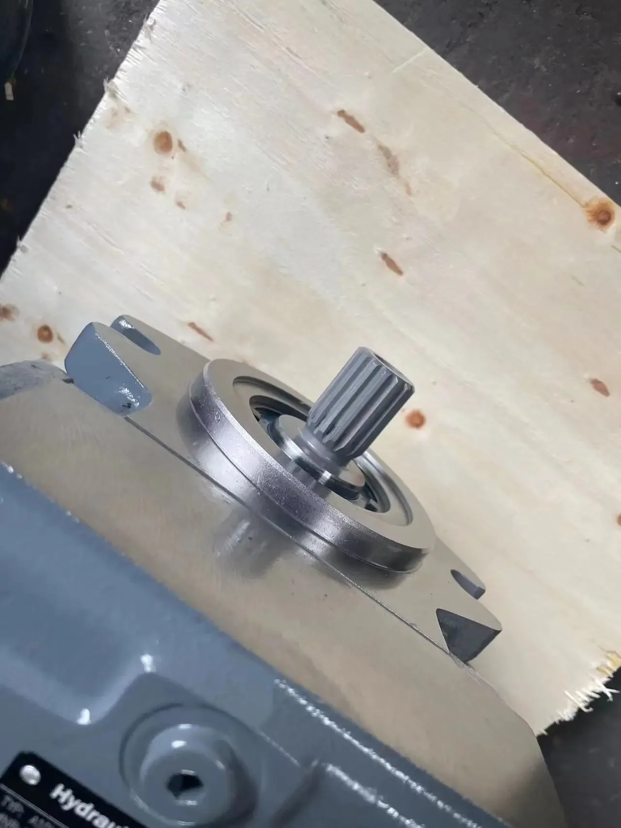 A10VG18 A10VG28 Hydraulic Pump A10VG28HWL1/10R-NSC10K013E-S A10VG18HWL1/10R-NSC16F013S-SK High Pressure Variable Hydraulic Pump
A10VG18 A10VG28 Hydraulic Pump A10VG28HWL1/10R-NSC10K013E-S A10VG18HWL1/10R-NSC16F013S-SK High Pressure Variable Hydraulic Pump