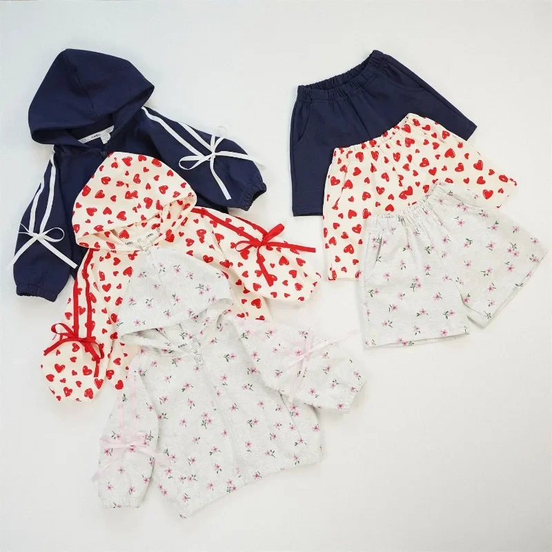 Japanese Kids Baby Girls Hoodie Set Cute Bow Zipper Hoodie + Shorts 2 Piece Suit Toddler Kawaii Floral Heart Printing Outfit Set
Japanese Kids Baby Girls Hoodie Set Cute Bow Zipper Hoodie + Shorts 2 Piece Suit Toddler Kawaii Floral Heart Printing Outfit Set