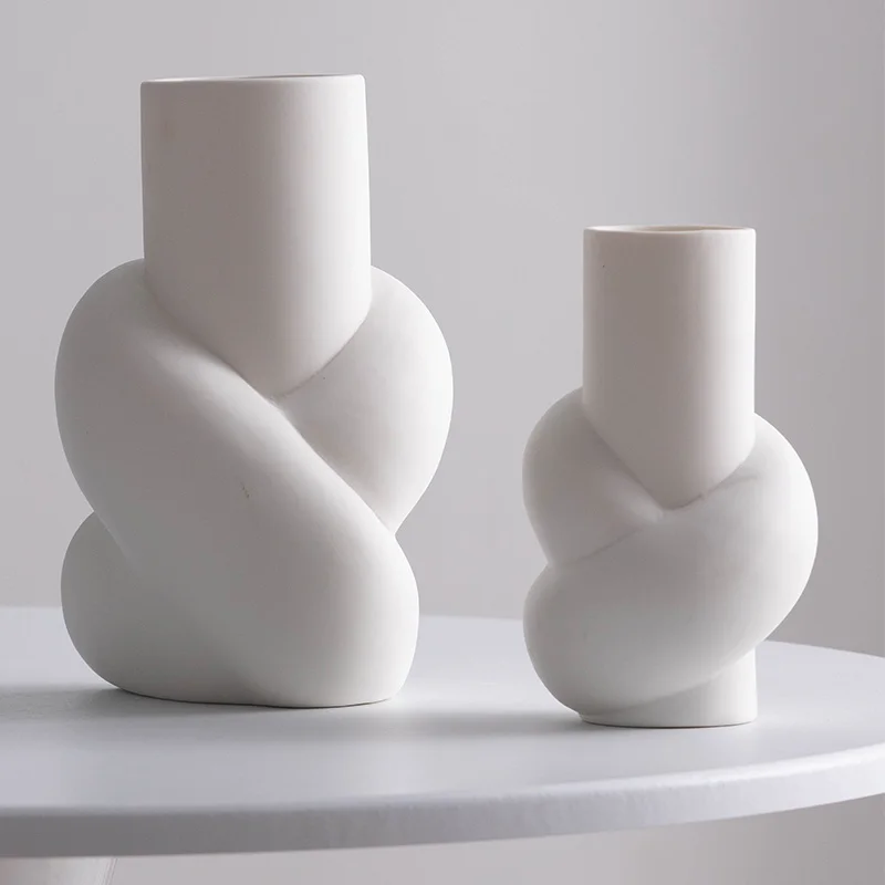 Ceramic vase - Ins Nordic white decorative dried flower artificial flower flower arrangement decorative item flower container
Ceramic vase - Ins Nordic white decorative dried flower artificial flower flower arrangement decorative item flower container