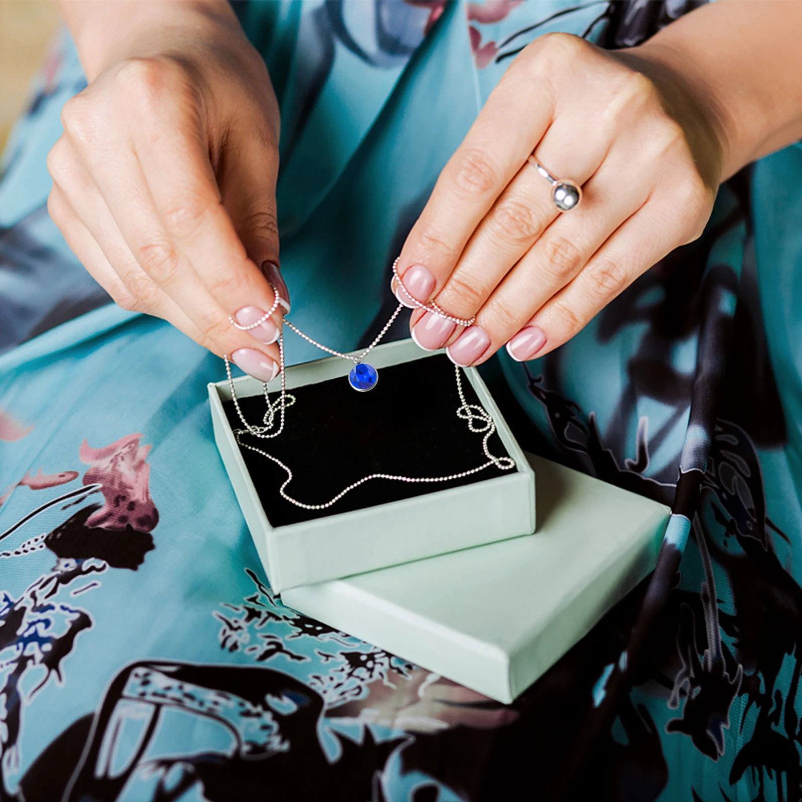 50 Pcs Stainless Steel Round Pendant Bezel Blank Necklace Making Supplies Gemstone Base Rustproof Jewelry Components
50 Pcs Stainless Steel Round Pendant Bezel Blank Necklace Making Supplies Gemstone Base Rustproof Jewelry Components