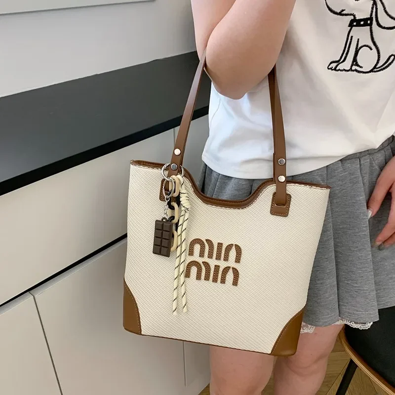 Famous Designer Vintage Minimalist Leather Diaper Bags For Women Luxury Elegant Large Capacity Crossbody Bag Classic Parisian
Famous Designer Vintage Minimalist Leather Diaper Bags For Women Luxury Elegant Large Capacity Crossbody Bag Classic Parisian