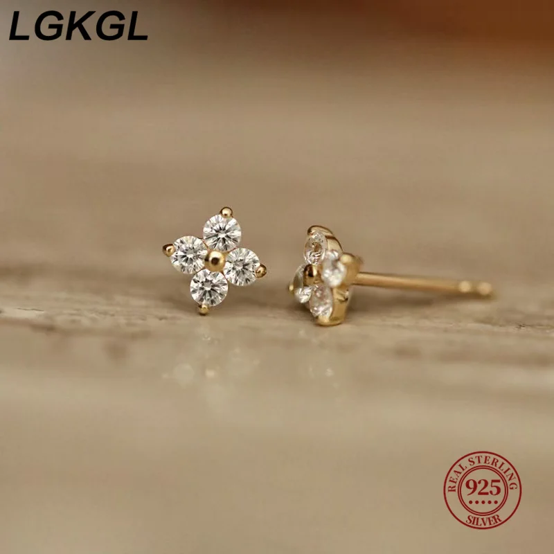 LGKGL S925 Sterling Silver 14K Gold Plated Mini Four-leaf Clover Earrings Women Sparkling Zircon Embedded Elegant Ear Jewelry
LGKGL S925 Sterling Silver 14K Gold Plated Mini Four-leaf Clover Earrings Women Sparkling Zircon Embedded Elegant Ear Jewelry