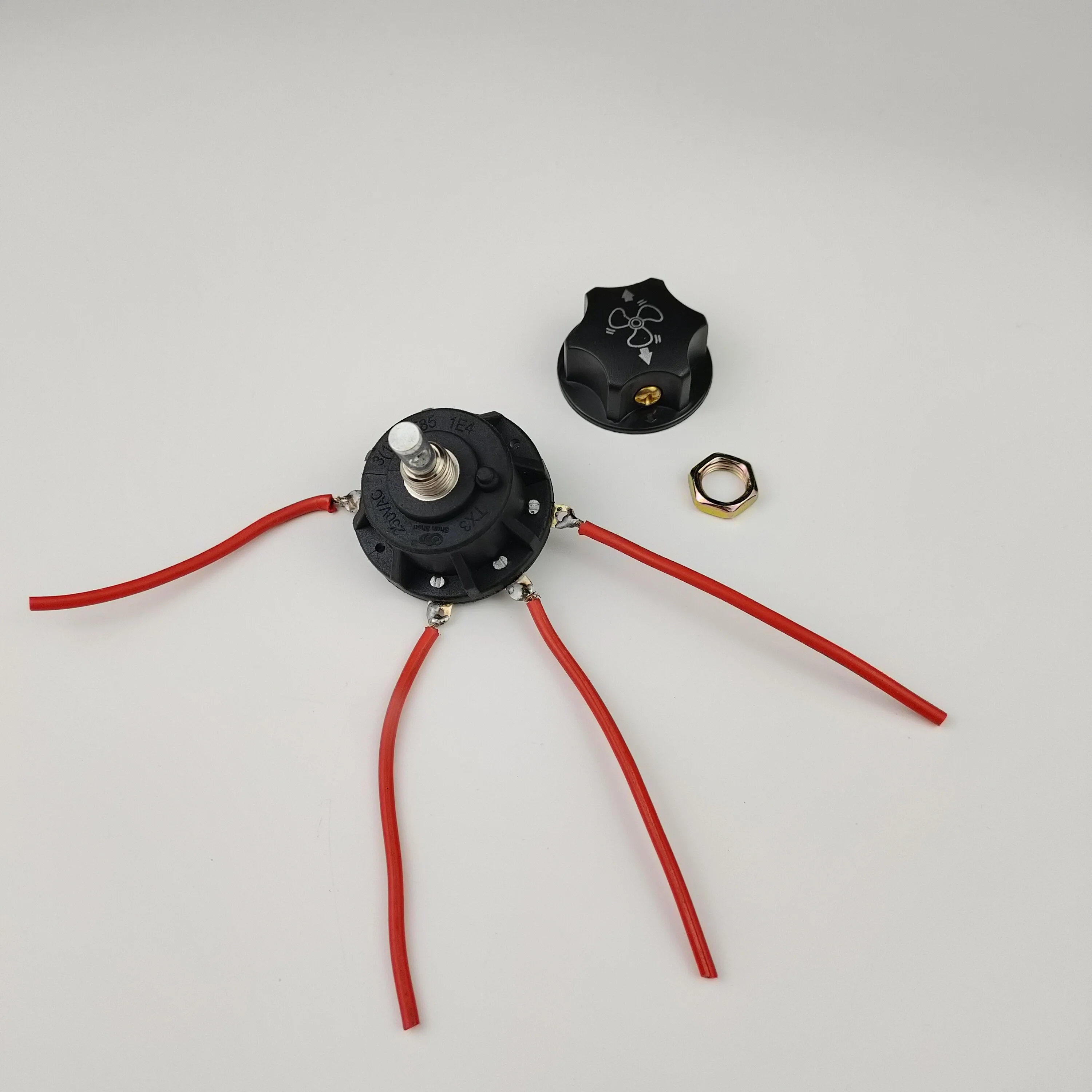 Industrial Fan Gear Switch with Welding Wire Horn Fan High Power 3/4 Gear Switch
Industrial Fan Gear Switch with Welding Wire Horn Fan High Power 3/4 Gear Switch