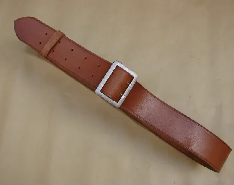 Ремень немецкого офицера Коричневый КОРОБКА КОЖИ
Ремень немецкого офицера Коричневый КОРОБКА КОЖИ