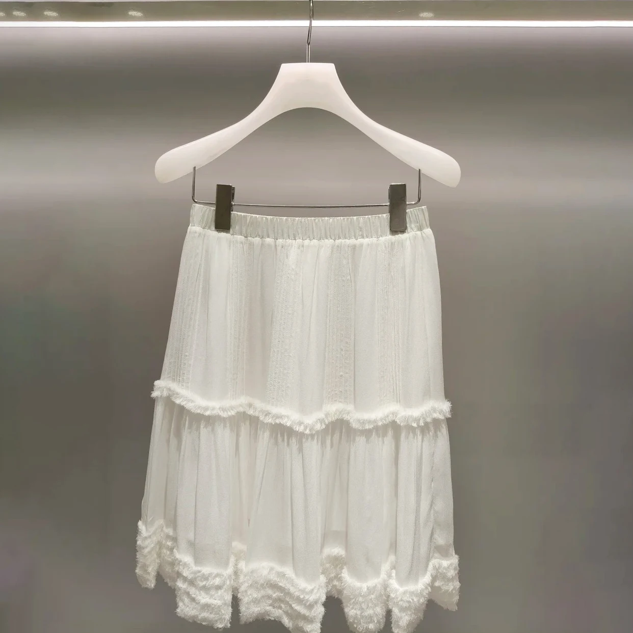 Юбка миди с высокой талией и бахромой в французском стиле, праздничная тематика, женская, премиум-класса, модная, весенне-осенняя, сезонная одежда
Юбка миди с высокой талией и бахромой в французском стиле, праздничная тематика, женская, премиум-класса, модная, весенне-осенняя, сезонная одежда