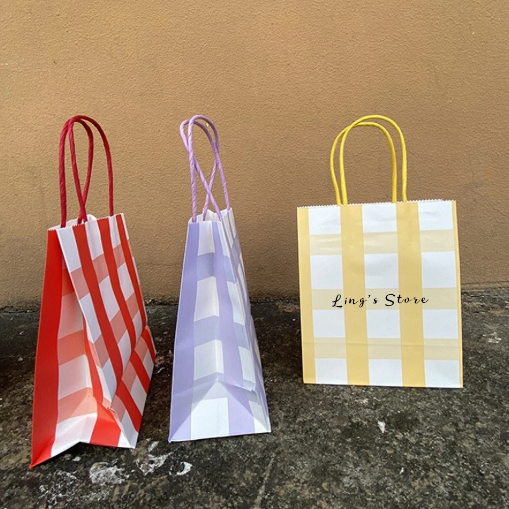 100pcs Customized Logo 15x8x21cm Paper Jewelry Kraft Handle Bag Red Yellow Purple Tote Pouch Gift Packaging Shopping Box Handbag
100pcs Customized Logo 15x8x21cm Paper Jewelry Kraft Handle Bag Red Yellow Purple Tote Pouch Gift Packaging Shopping Box Handbag