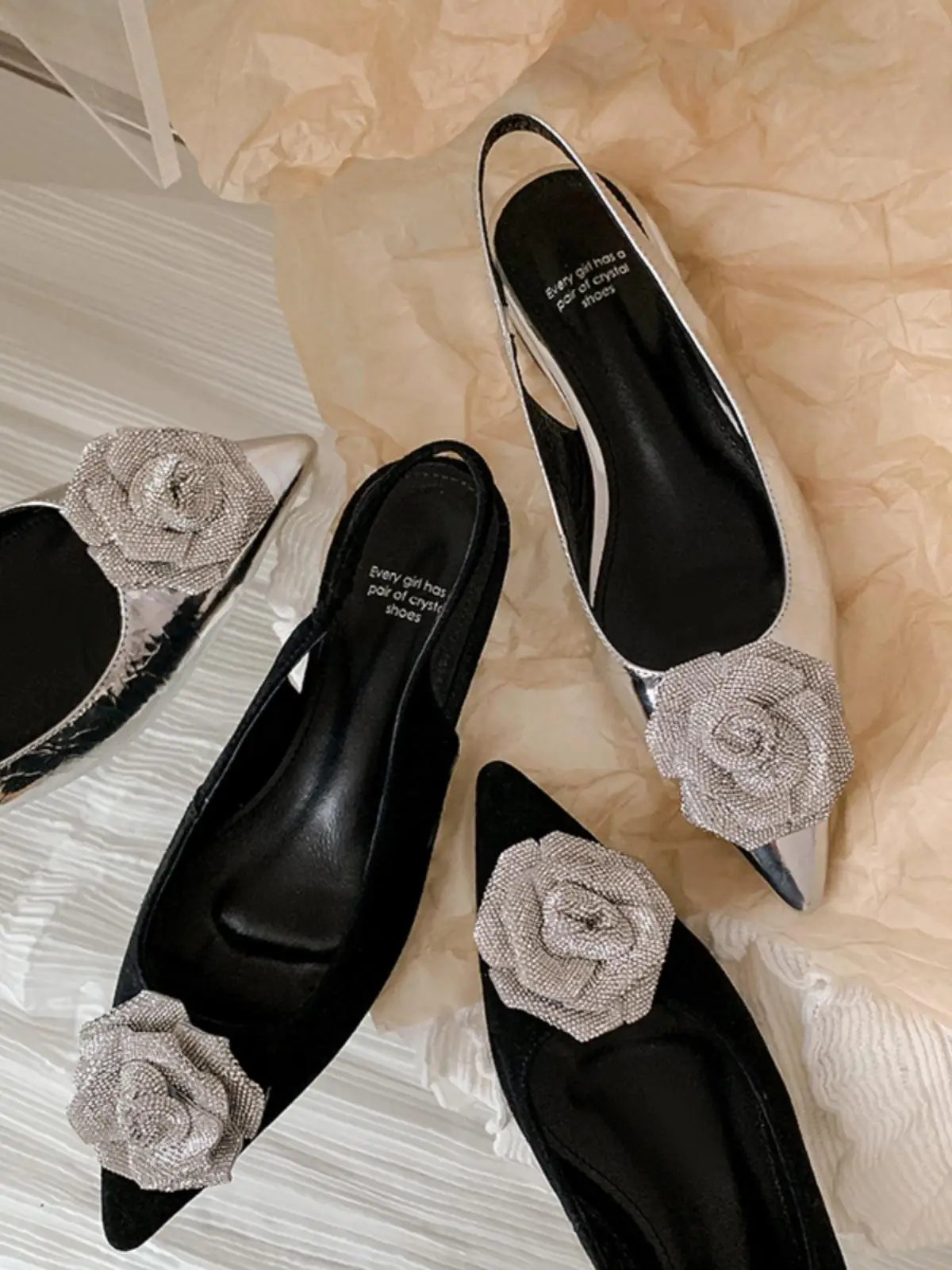 Pointed Toe Crystal Flower Sandals Buckle Straps Flats Summer Slingback Women Shoes Zapatos Mujer
Pointed Toe Crystal Flower Sandals Buckle Straps Flats Summer Slingback Women Shoes Zapatos Mujer