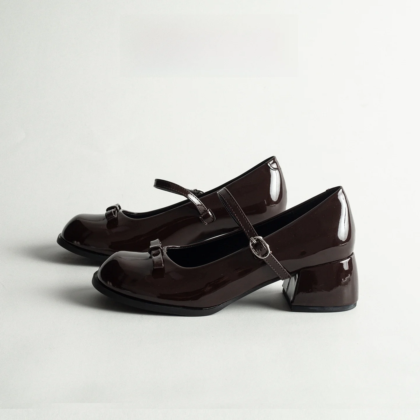 Genuine Leather Retro Mary Jane Shoes Women's Spring Versatile round Head Buckle Short Mouth High Heel Single Shoes
Genuine Leather Retro Mary Jane Shoes Women's Spring Versatile round Head Buckle Short Mouth High Heel Single Shoes