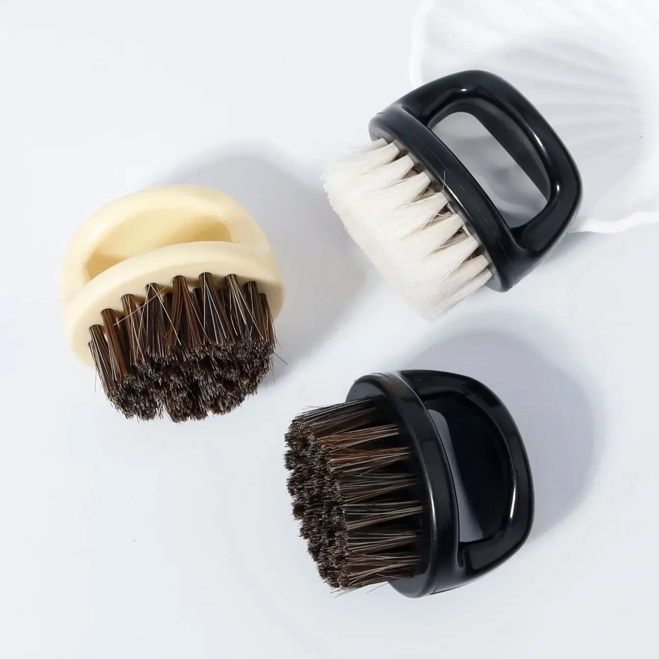 Barber neck dust collector, used to remove loose hair from the neck and ears after a haircut,Special for real hair wigs
Barber neck dust collector, used to remove loose hair from the neck and ears after a haircut,Special for real hair wigs