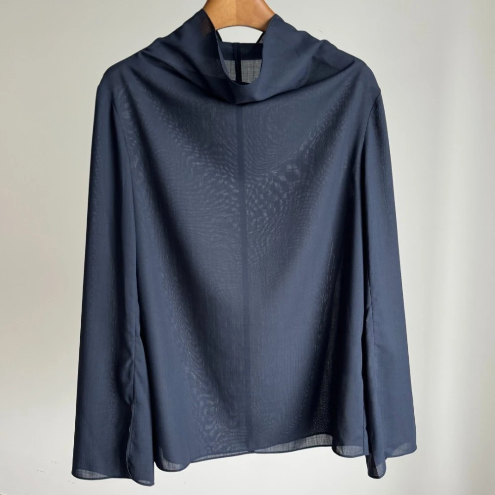 Simple and Elegant Wool Top for Women
Simple and Elegant Wool Top for Women