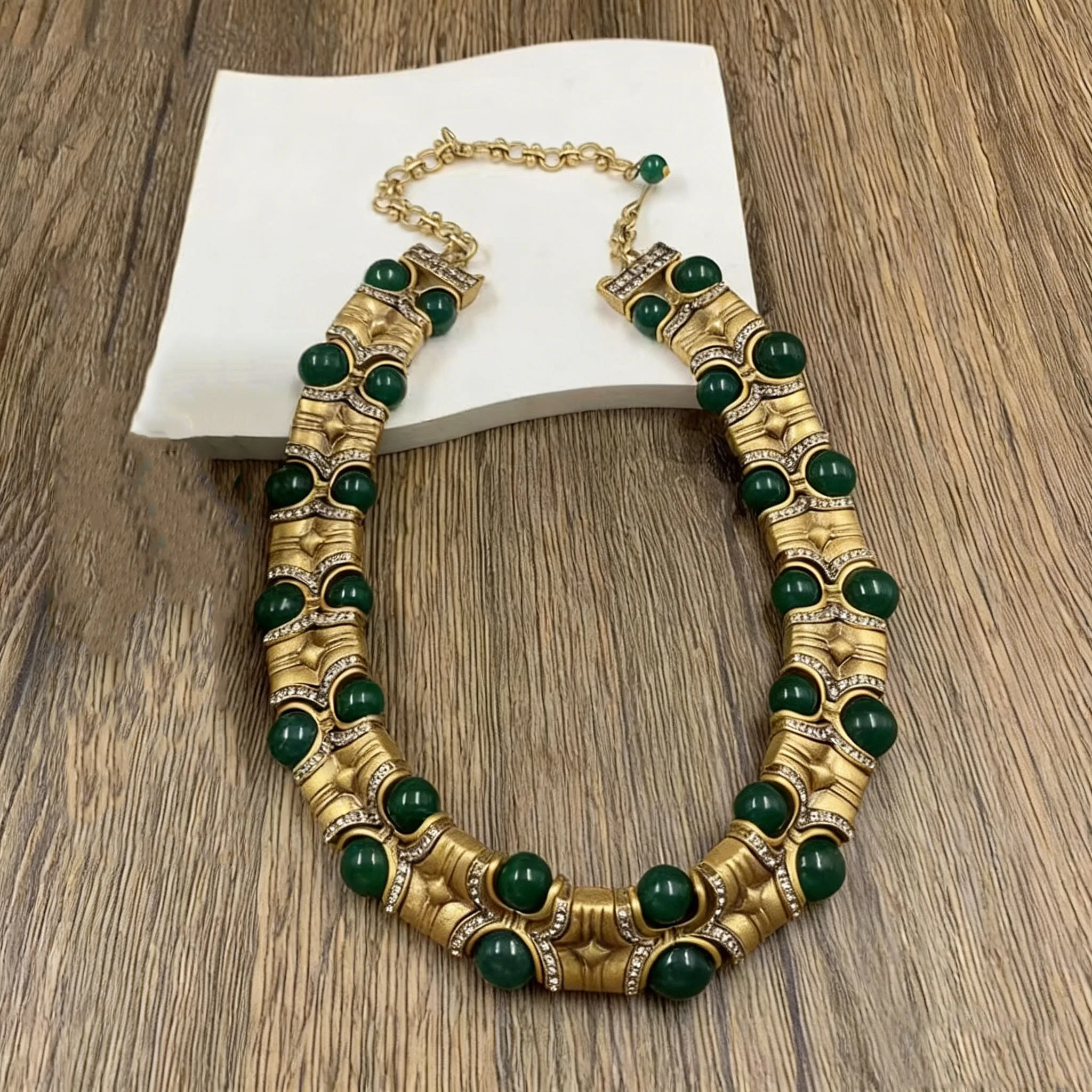 Luxury Palace Style Green Agate Necklace Bracelet Set Elegant Wide Chain Bracelet Necklace Jewelry Birthday Gifts for Women
Luxury Palace Style Green Agate Necklace Bracelet Set Elegant Wide Chain Bracelet Necklace Jewelry Birthday Gifts for Women
