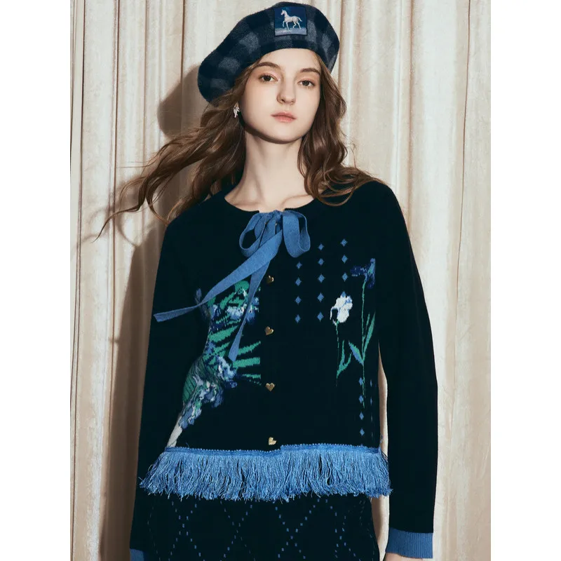 Van Gogh-inspired Iris Sweater for Women with Colorful Tassel Hem and Heart-shaped Kite Design
Van Gogh-inspired Iris Sweater for Women with Colorful Tassel Hem and Heart-shaped Kite Design