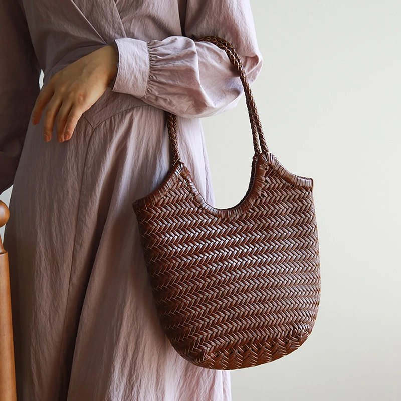 High-end Cowhide Hand-woven Tote Bag Luxury Genuine Leather Handbag For Women Casual Beach Vacation Basket Bag Shoulder Bags
High-end Cowhide Hand-woven Tote Bag Luxury Genuine Leather Handbag For Women Casual Beach Vacation Basket Bag Shoulder Bags