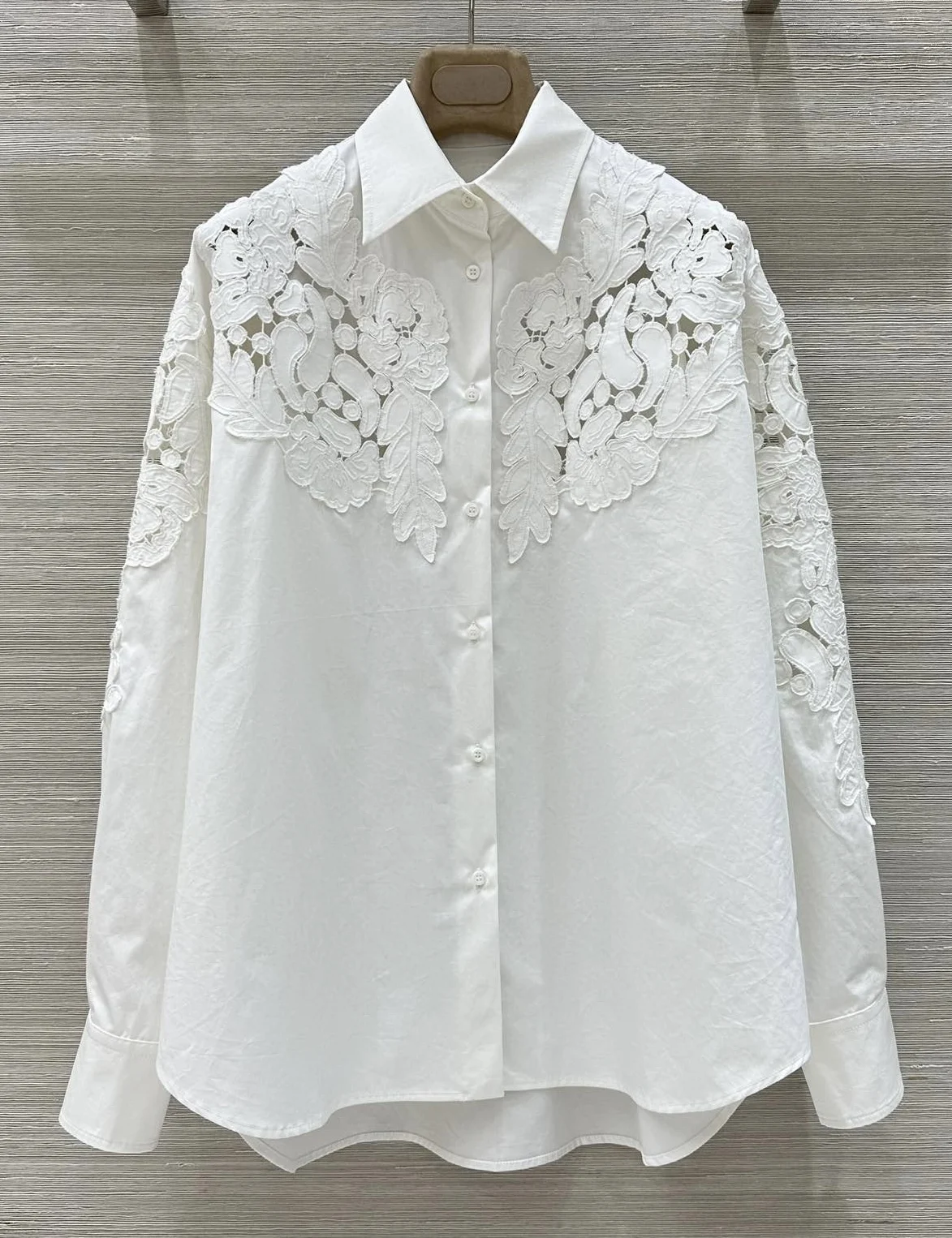 2025 spring fashion 100% cotton loose designer New arrival floral lace embroidery blouse shirt brand clothing for women
2025 spring fashion 100% cotton loose designer New arrival floral lace embroidery blouse shirt brand clothing for women