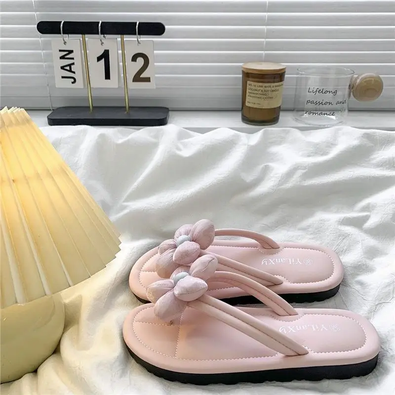 2026 summer new flower flip-flops women's outer wear thick-soled fashionable versatile home pinch foot beach cool slippers
2026 summer new flower flip-flops women's outer wear thick-soled fashionable versatile home pinch foot beach cool slippers