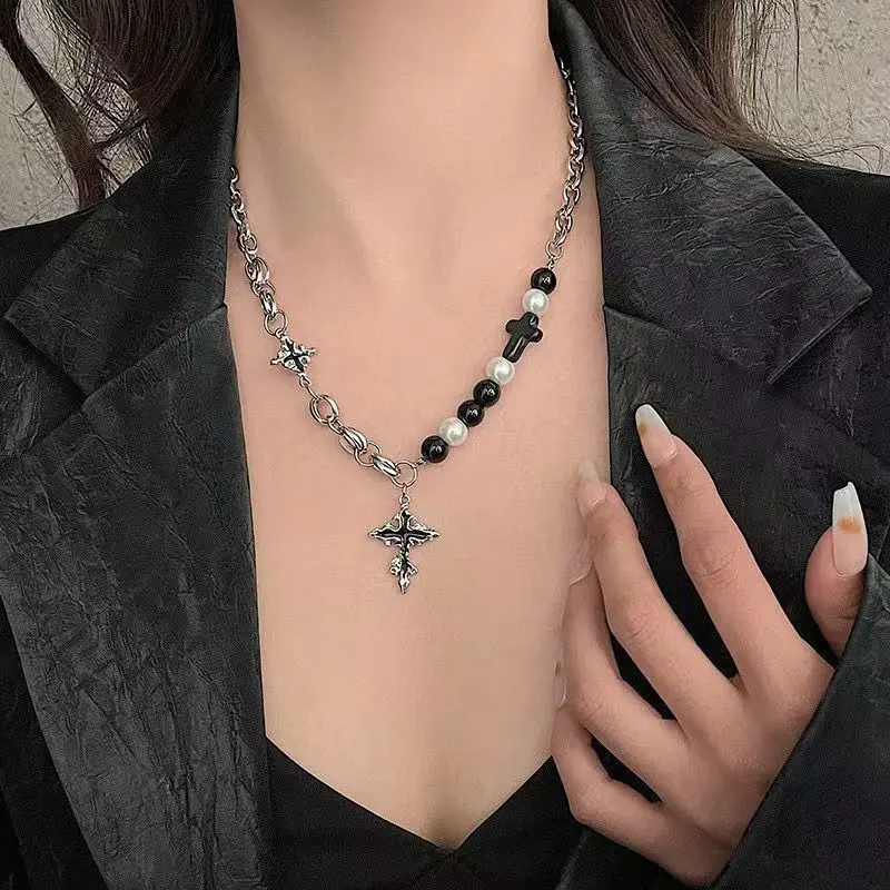 Punk Cross Star Natural Stone Beaded Necklace Goth Cross Chain Necklace Kpop Pendant Necklaces for Women Party Jewelry
Punk Cross Star Natural Stone Beaded Necklace Goth Cross Chain Necklace Kpop Pendant Necklaces for Women Party Jewelry