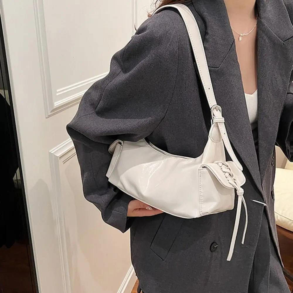 Tote Bag Casual Punk Underarm Bag Large Capacity Retro Y2K Armpit Bag Double Pocket Solid Color Hobo Bag Travel
Tote Bag Casual Punk Underarm Bag Large Capacity Retro Y2K Armpit Bag Double Pocket Solid Color Hobo Bag Travel