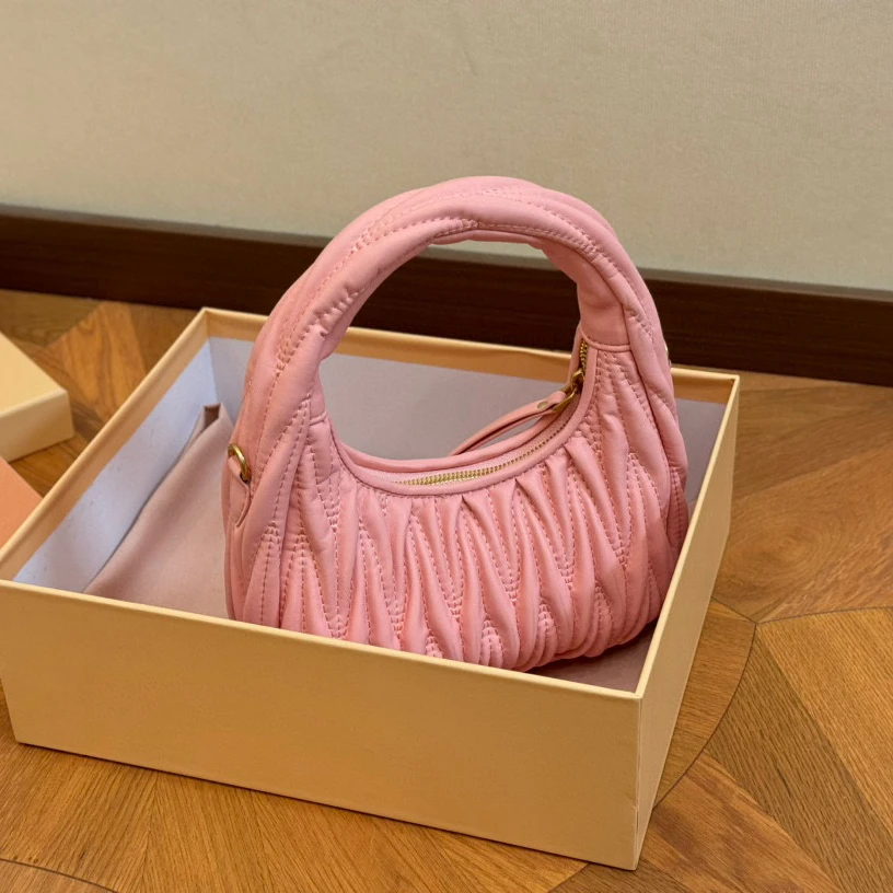 New crescent bag high quality real leather pleated women bags fashion Joker underarm bag shoulder crossbody handbag female's bag
New crescent bag high quality real leather pleated women bags fashion Joker underarm bag shoulder crossbody handbag female's bag