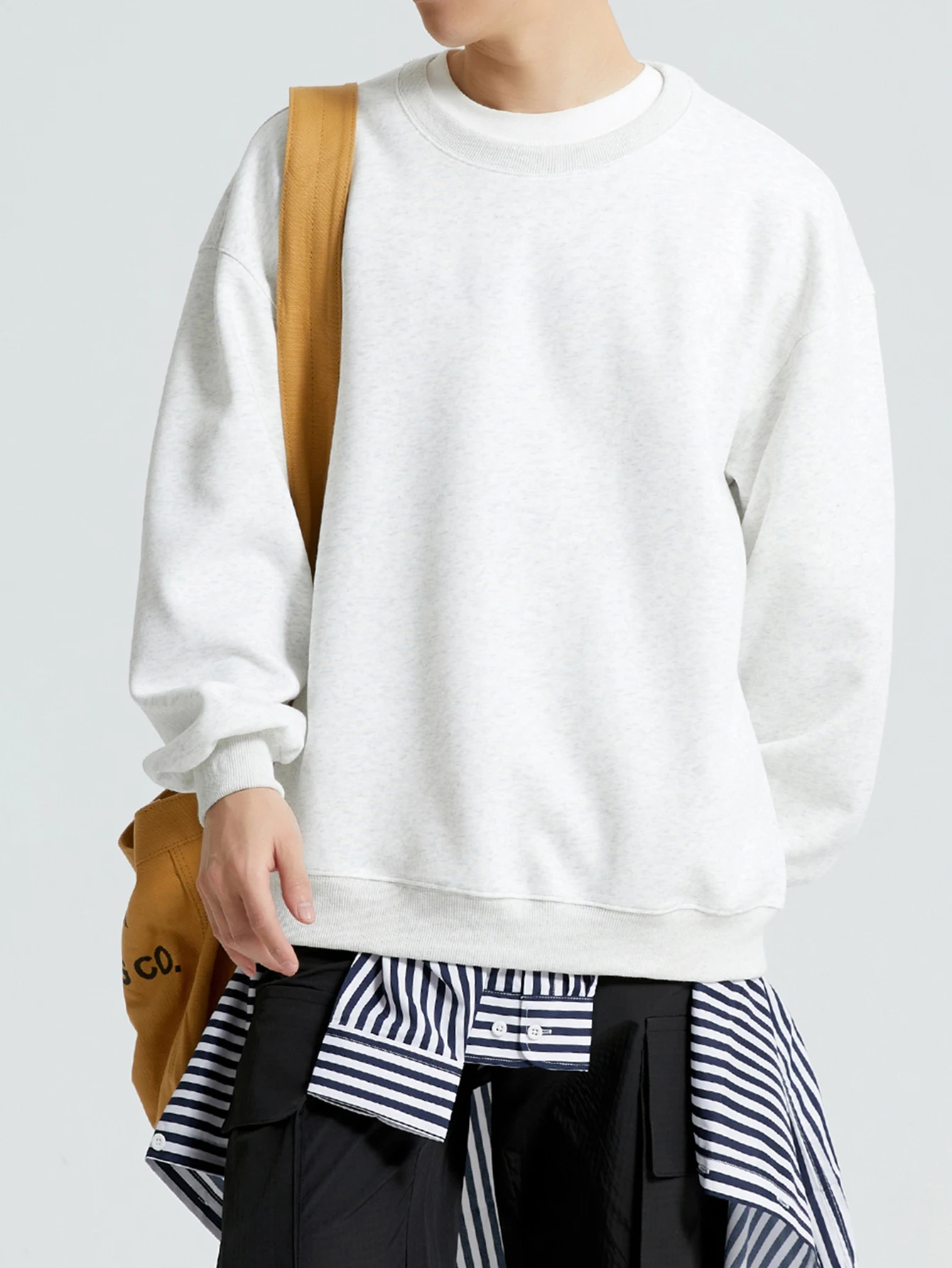 2024 Solid Color Man Sweatshirts Loose Kpop Y2k Trendy Brand Unisex Casual Hoodies Drop Shoulder Autumn Male Pullovers Casual
2024 Solid Color Man Sweatshirts Loose Kpop Y2k Trendy Brand Unisex Casual Hoodies Drop Shoulder Autumn Male Pullovers Casual