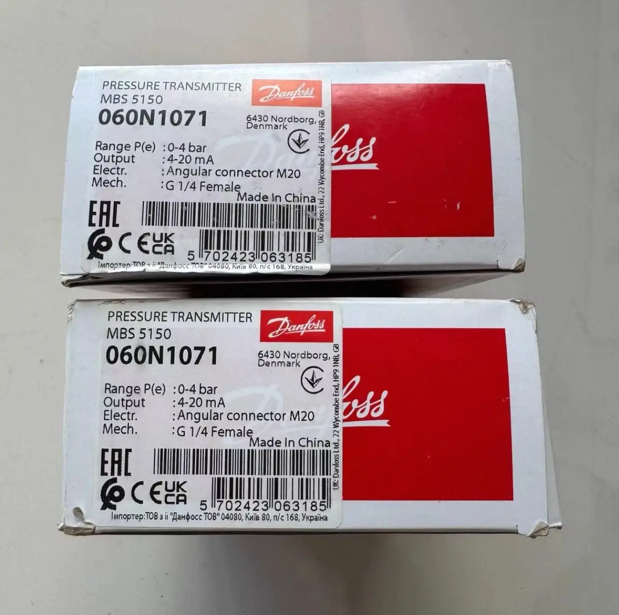 Model 060N1071 New Danfoss Pressure Sensor MBin stock
Model 060N1071 New Danfoss Pressure Sensor MBin stock