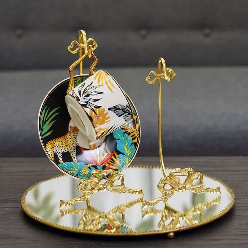 Home Bow Brass Household Light Luxury Coffee Cup Shelf Storage Rack Cup Saucer Mug Water Cup Hanger
Home Bow Brass Household Light Luxury Coffee Cup Shelf Storage Rack Cup Saucer Mug Water Cup Hanger