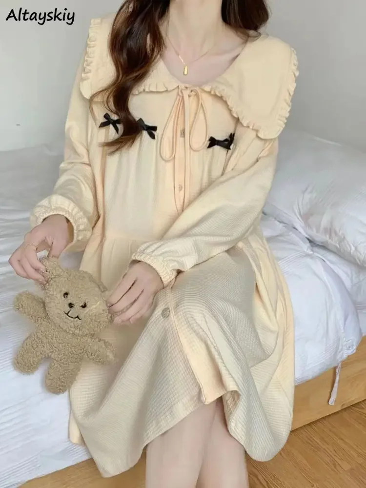 Ночные рубашки женские Kawaii простой дизайн с бантом для отдыха уютные с длинным рукавом весенние универсальные мешковатые домашние рубашки нежные студенческие корейский стиль
Ночные рубашки женские Kawaii простой дизайн с бантом для отдыха уютные с длинным рукавом весенние универсальные мешковатые домашние рубашки нежные студенческие корейский стиль