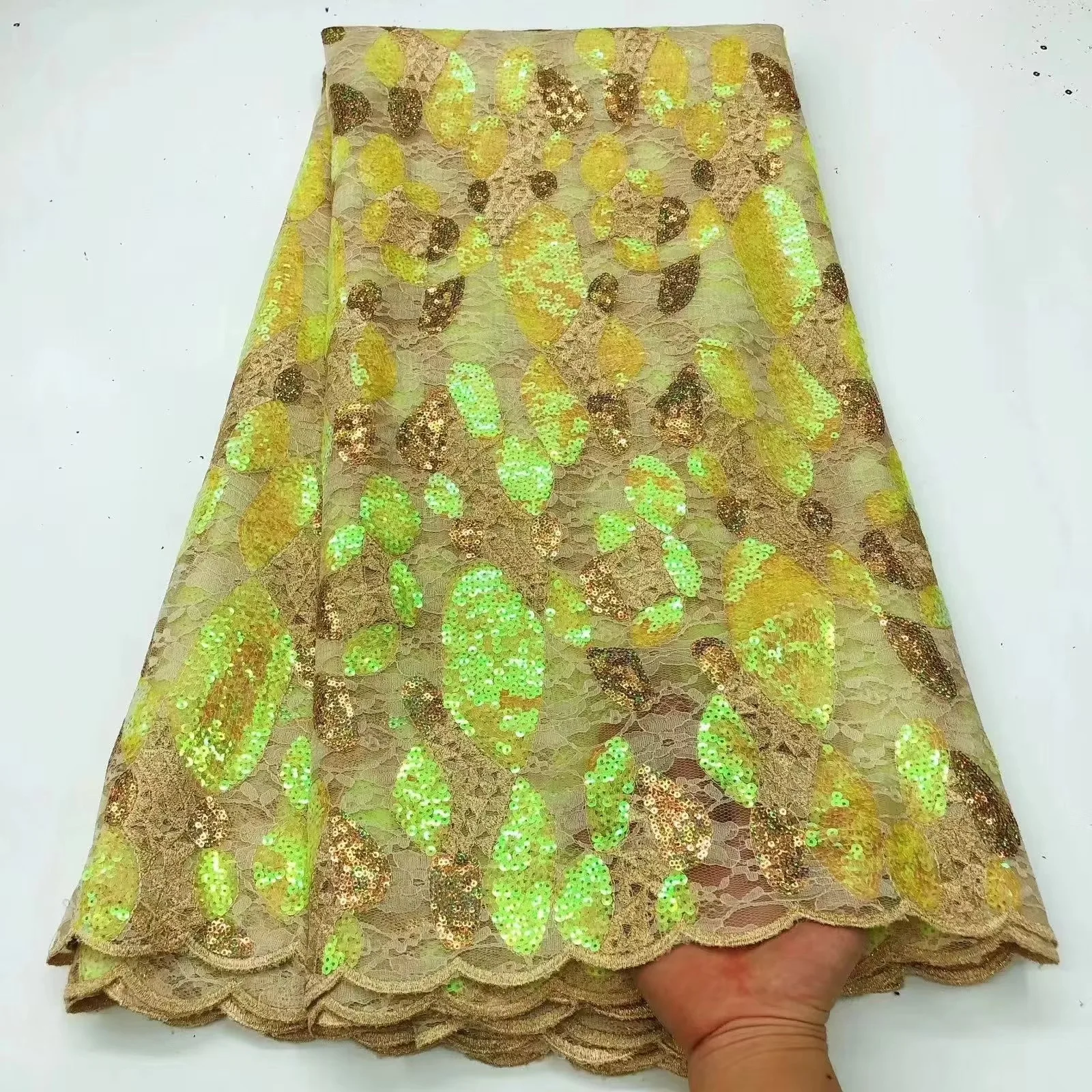 Fashion Double French Lace 2023 Sequined African Textured Fine Net Fabric Korea Tulle Mesh Garment for Big Occasional Celebrants
Fashion Double French Lace 2023 Sequined African Textured Fine Net Fabric Korea Tulle Mesh Garment for Big Occasional Celebrants