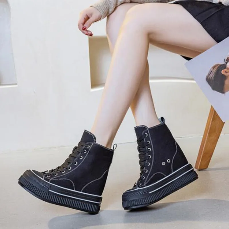 Новинка 2026 года, женские парусиновые кроссовки на массивной подошве, повседневная обувь на платформе 13 см с высоким берцем, универсальная обувь на очень высоком каблуке со встроенным увеличением высоты
Новинка 2026 года, женские парусиновые кроссовки на массивной подошве, повседневная обувь на платформе 13 см с высоким берцем, универсальная обувь на очень высоком каблуке со встроенным увеличением высоты