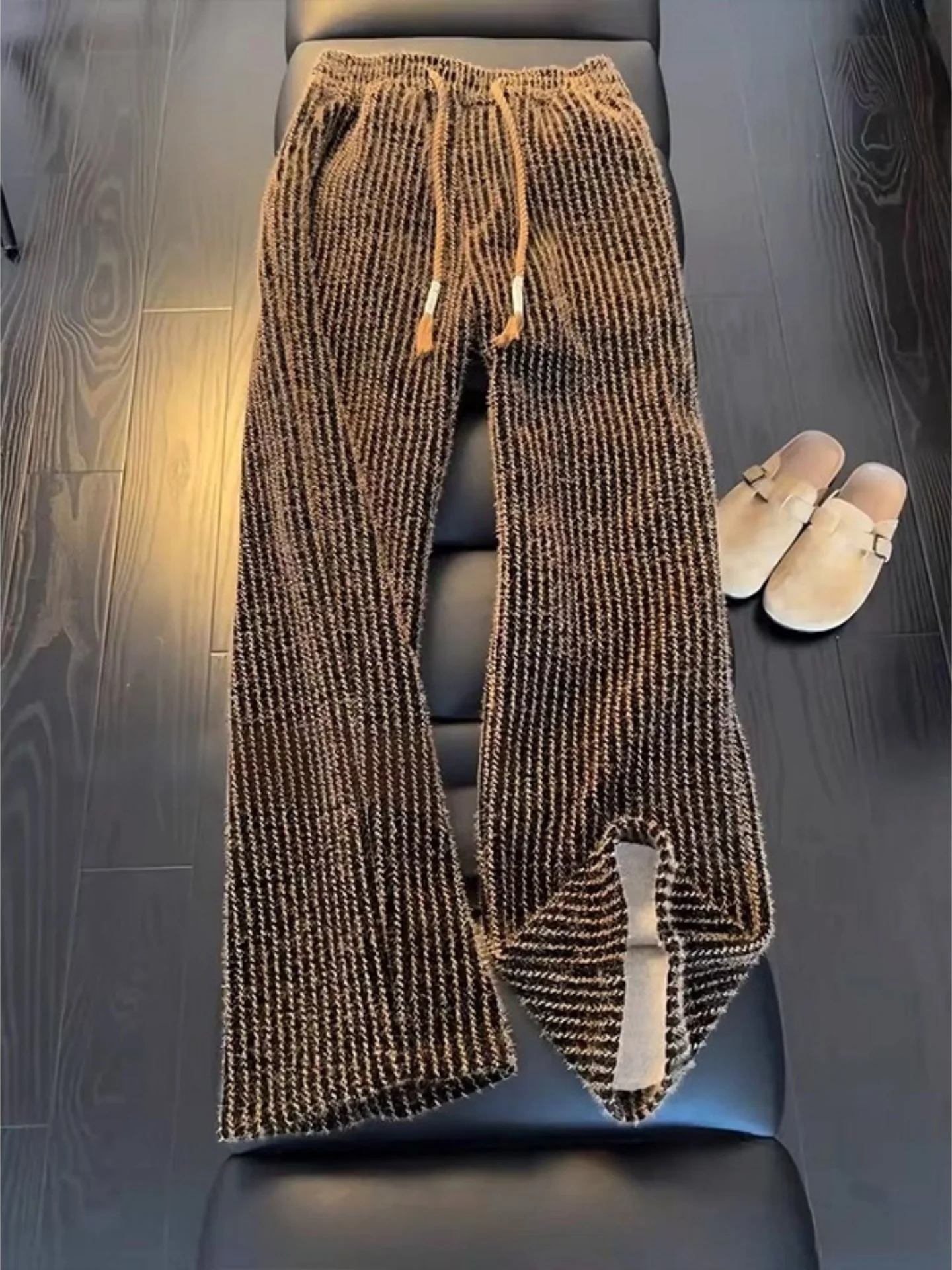 Мужские широкие брюки с меховой отделкой, текстурированные, в американском стиле, повседневные, свободного кроя, прямые, для бега и на каждый день
Мужские широкие брюки с меховой отделкой, текстурированные, в американском стиле, повседневные, свободного кроя, прямые, для бега и на каждый день