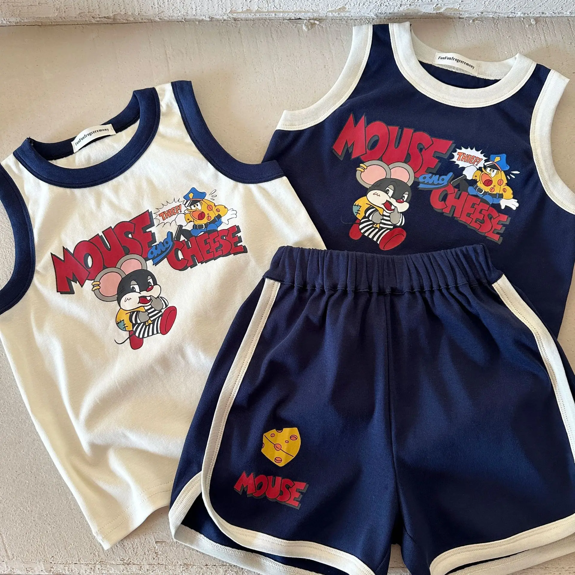 2026 Summer New Children Sleeveless Clothes Set Boys Cartoon Print Vest + Casual Shorts 2pcs Suit Kids Girls Cotton Outfits
2026 Summer New Children Sleeveless Clothes Set Boys Cartoon Print Vest + Casual Shorts 2pcs Suit Kids Girls Cotton Outfits