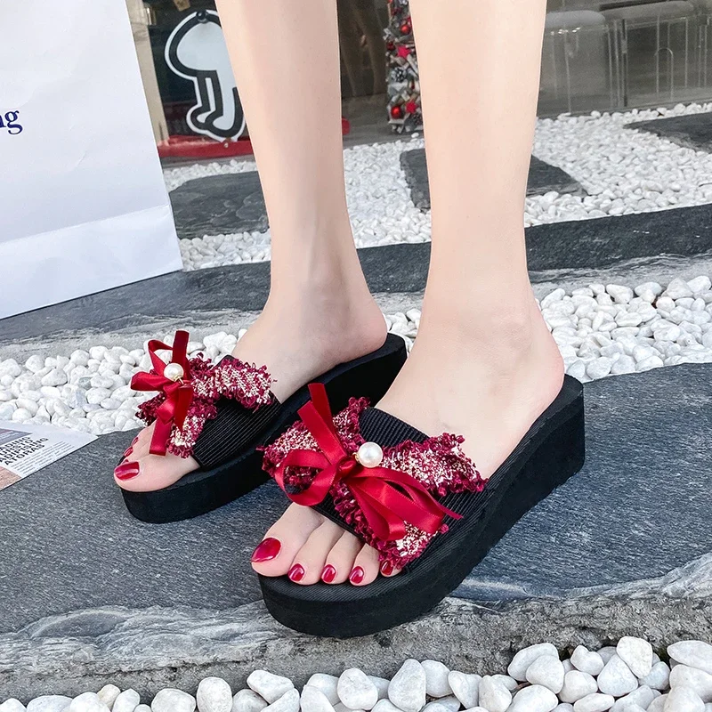 2025 New Summer Butterfly-knot Women's String Bead Ethnic Chic Soft Sole Low Wedge Heel Casual Outdoor Beach Slippers Women
2025 New Summer Butterfly-knot Women's String Bead Ethnic Chic Soft Sole Low Wedge Heel Casual Outdoor Beach Slippers Women