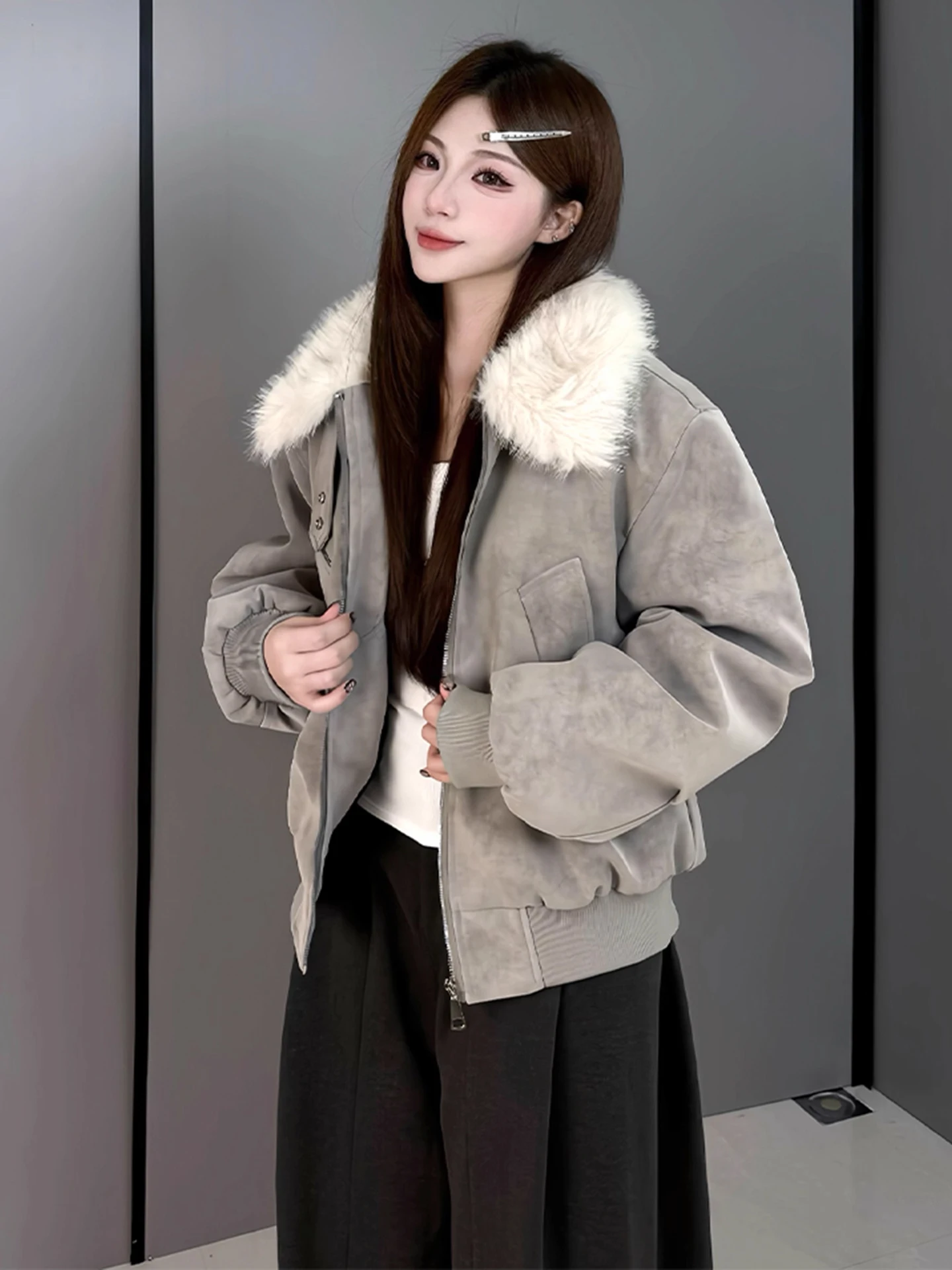 Кожаная куртка Thiened ort American Sle с меховым воротником и воротником-стойкой для мужчин и женщин, молодежная хлопковая куртка
Кожаная куртка Thiened ort American Sle с меховым воротником и воротником-стойкой для мужчин и женщин, молодежная хлопковая куртка