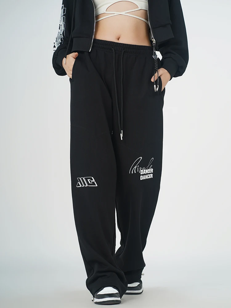 Женские повседневные брюки для джаза и стрит-дэнса, осенне-зимние, новые, свободные, универсальные, спортивные, с высокой талией, широкие штанины
Женские повседневные брюки для джаза и стрит-дэнса, осенне-зимние, новые, свободные, универсальные, спортивные, с высокой талией, широкие штанины