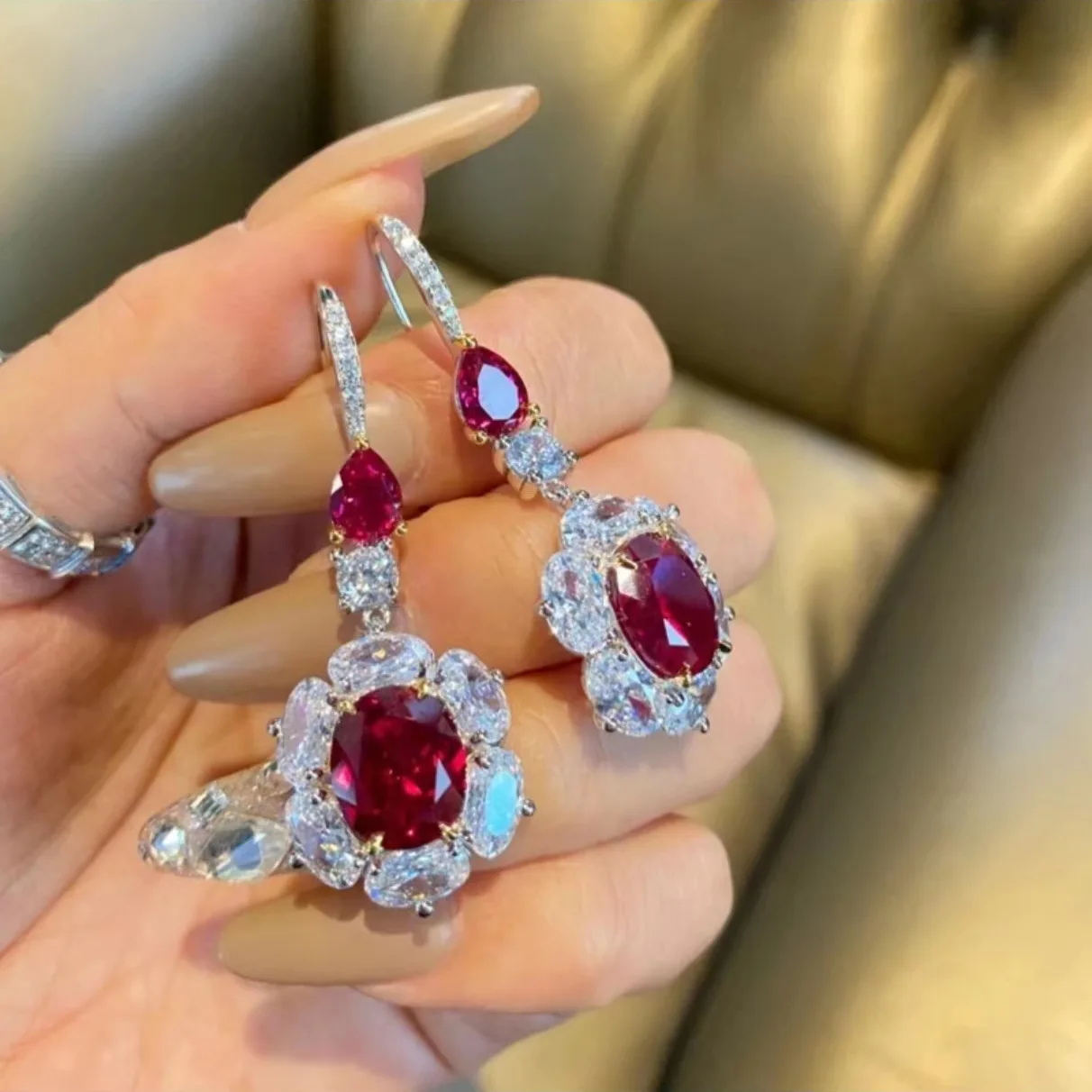 2023 New Trend Oval Shape Red Ruby High carbon Diamond Silver Color Earrings For Women Fine Jewelry Engagement Drop Earring
2023 New Trend Oval Shape Red Ruby High carbon Diamond Silver Color Earrings For Women Fine Jewelry Engagement Drop Earring