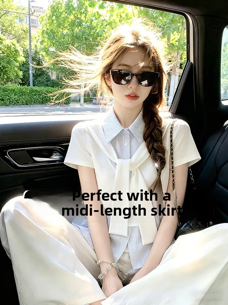 Women's Retro Waist-Cinching Short Sleeve Shirt Korean Style Pleated Flip-Collared Top Striped Design Fake Two-Piece Style Wh...
Women's Retro Waist-Cinching Short Sleeve Shirt Korean Style Pleated Flip-Collared Top Striped Design Fake Two-Piece Style Wh...