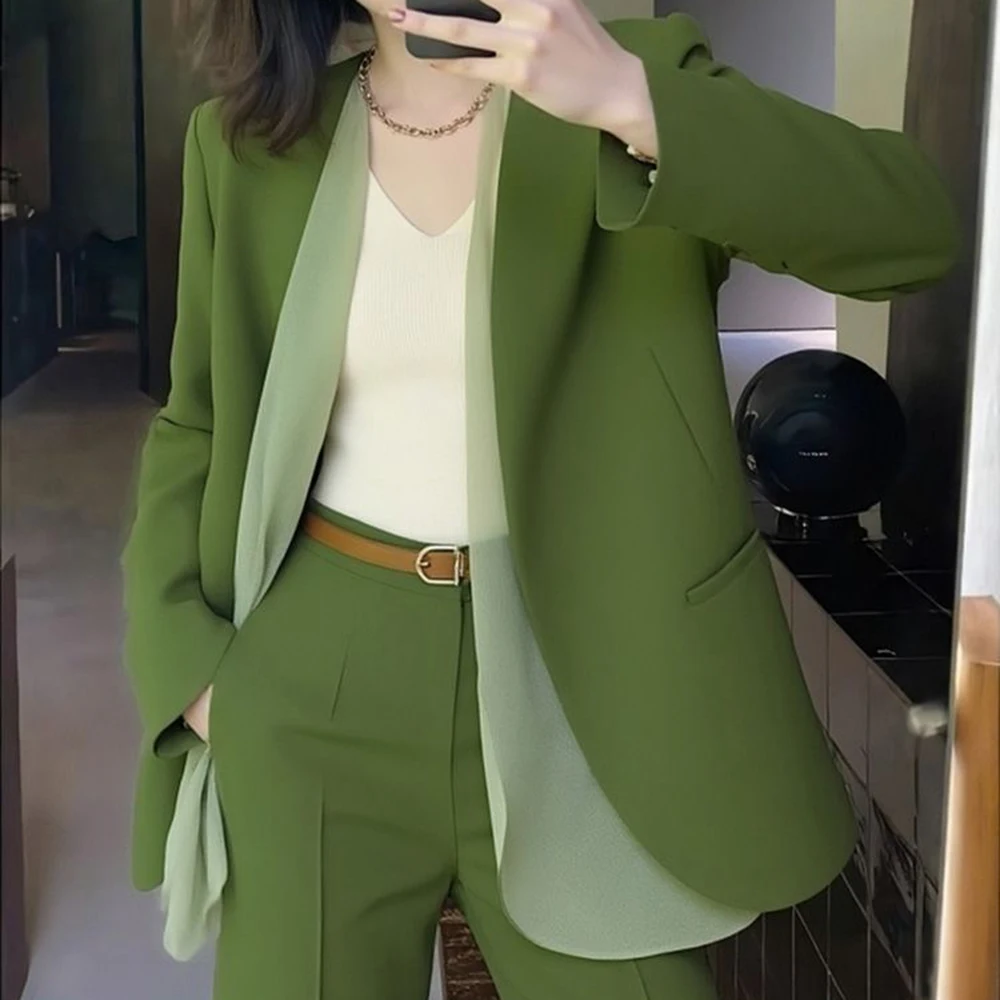 Autumn celebrity unique super good-looking high-end sense Korean style fashion small fragrant style dopamine green coat
Autumn celebrity unique super good-looking high-end sense Korean style fashion small fragrant style dopamine green coat