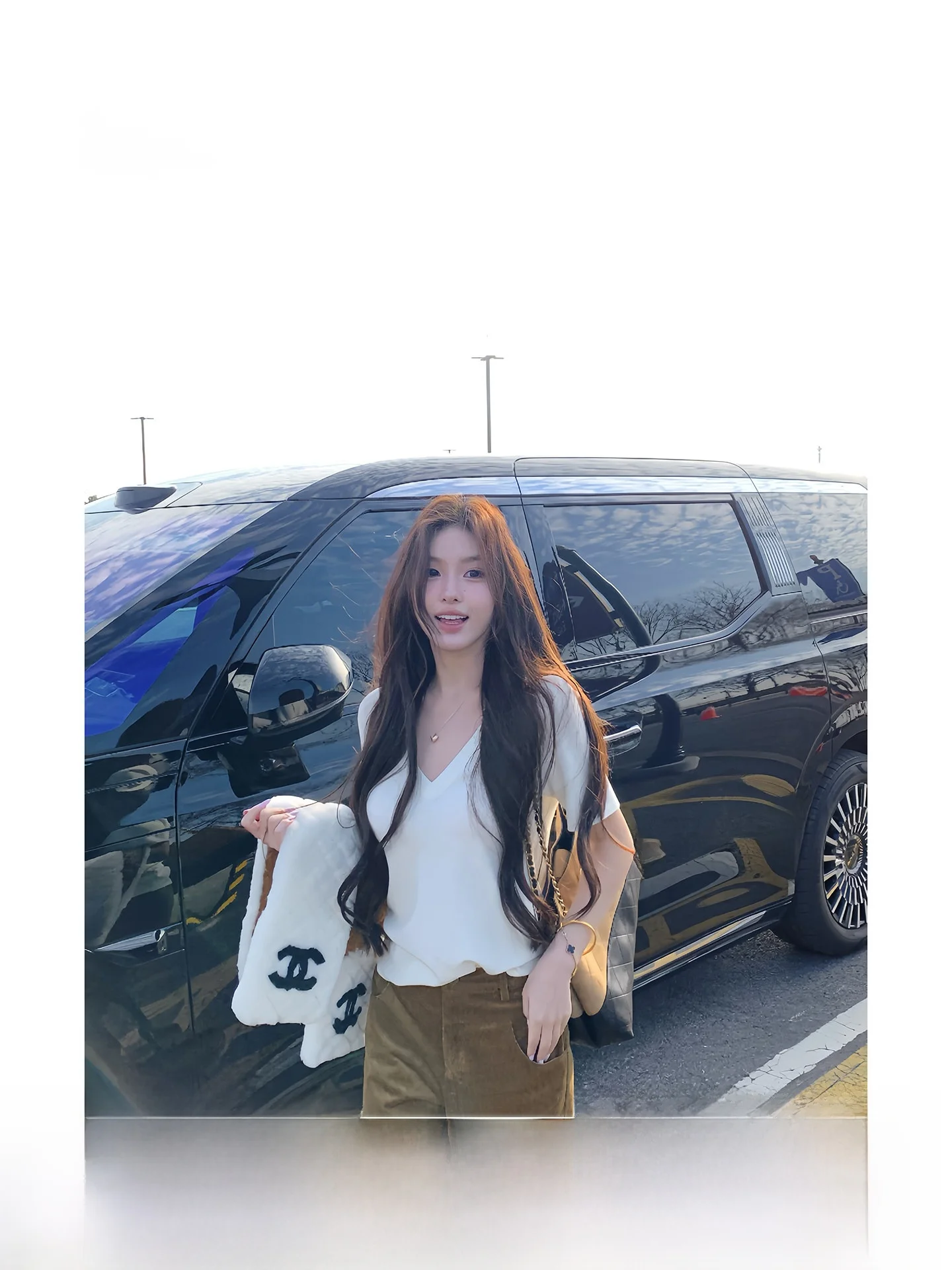 Pure Desire Sle V-Ne ort Sve T-irt Women's Slim Fit White Top Breathable Comfortable Knitted Casual Faion
Pure Desire Sle V-Ne ort Sve T-irt Women's Slim Fit White Top Breathable Comfortable Knitted Casual Faion