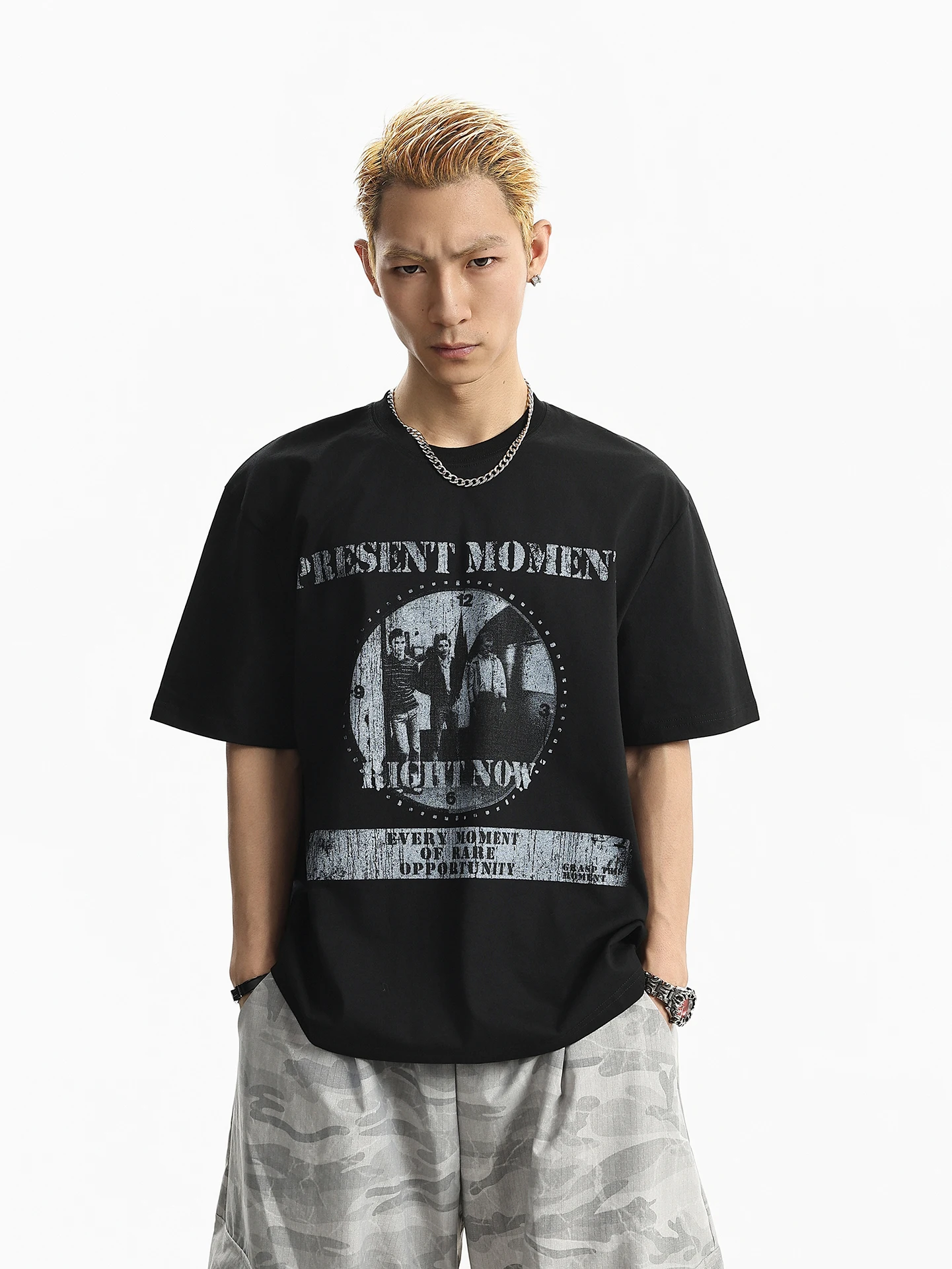 BETEBULE American High Street Vintage Print round Neck Short Sleeve T-Shirt Men Summer Trendy Loose Top for Couples
BETEBULE American High Street Vintage Print round Neck Short Sleeve T-Shirt Men Summer Trendy Loose Top for Couples