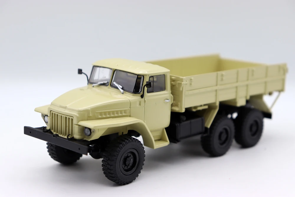 NEW 1 43 масштаб Урал 375H платформа грузовик от EAC AUTOHISTORY литые модели для коллекции подарков
NEW 1 43 масштаб Урал 375H платформа грузовик от EAC AUTOHISTORY литые модели для коллекции подарков