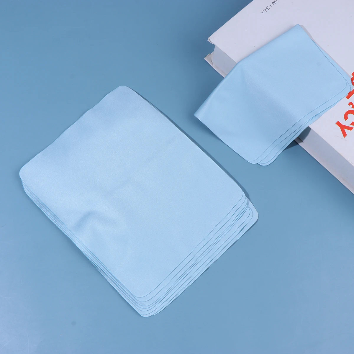 10 Pcs Microfiber Cleaning Cloths Soft Screen Cloth for Phone Computer LCD Glasses Dust Fingerprints Remover Wipe Reusable
10 Pcs Microfiber Cleaning Cloths Soft Screen Cloth for Phone Computer LCD Glasses Dust Fingerprints Remover Wipe Reusable